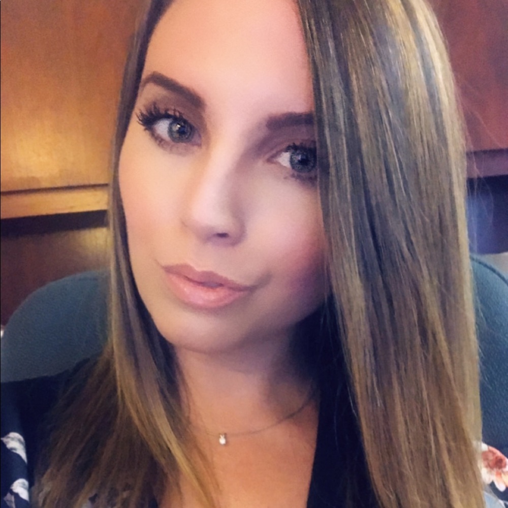 Meet your Posher, Hailey